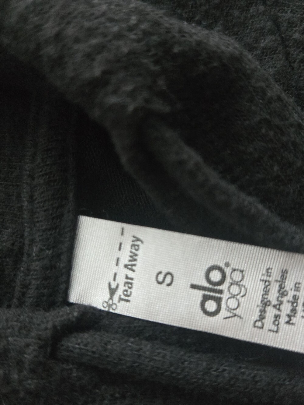Alo Yoga Alolux Soho Getaway Cropped Hoodie in Black sz SMALL - Picture 7 of 9